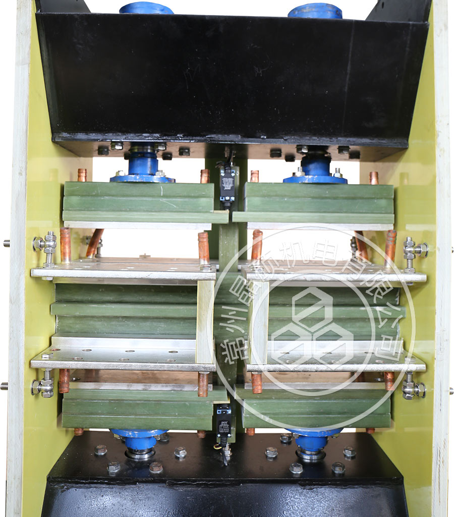 中頻熔煉爐常見的幾種配置方式