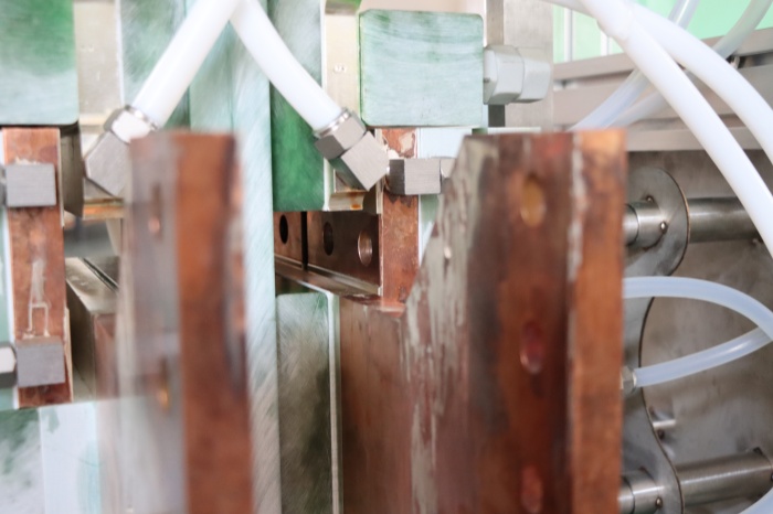 中頻爐換爐開關觸頭及熔煉爐標準配件